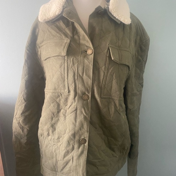 Pendleton Faux Shearling Trim Sidney Barn Coat in fatigue green - Picture 16 of 16